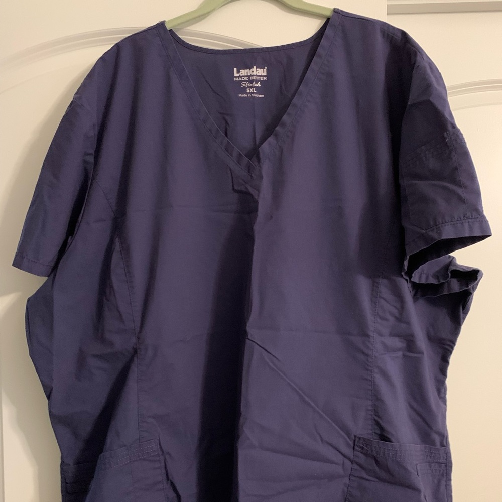 Landau 5x scrub top-Navy